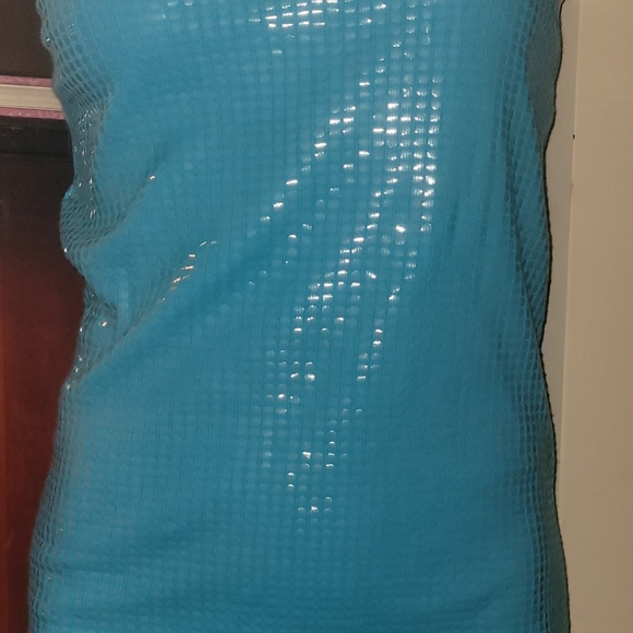 Women's medium racerback tank top decree it is like a light blue tealish color - Picture 7 of 7